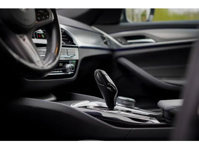 BMW 5 Serie 530e High Executive 2020 Hybride Benzine 26