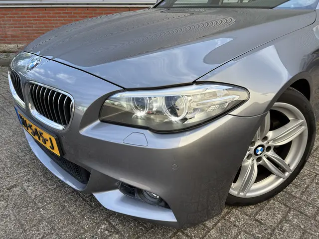 BMW 5 Serie Touring 520i High Executive 2016 Benzine 2