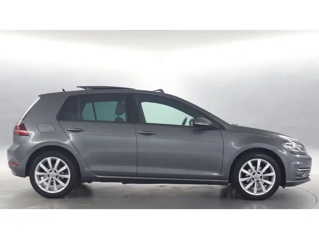 Volkswagen Golf 1.0 TSI 110pk Highline 2017 Benzine 10