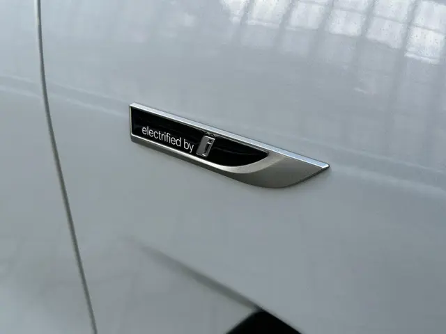 BMW X3 xDrive30e High Executive 2022 Hybride Benzine 12