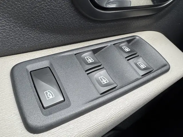 Dacia Lodgy 1.2 TCe Blackline 7p. 2015 Benzine 12