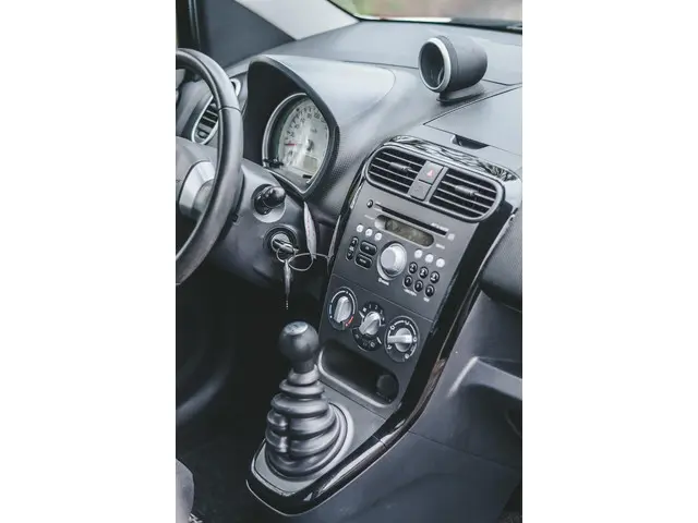 Suzuki Splash 1.0 VVT Comfort EASSS 2015 Benzine 8