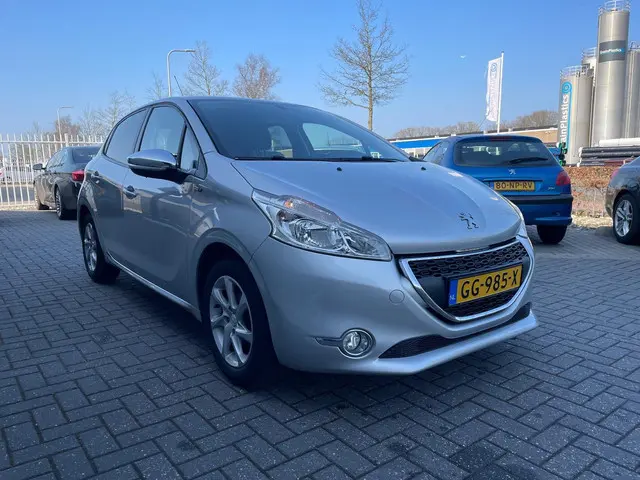 Peugeot 208 1.2 PureTech Style 2015 Benzine 3