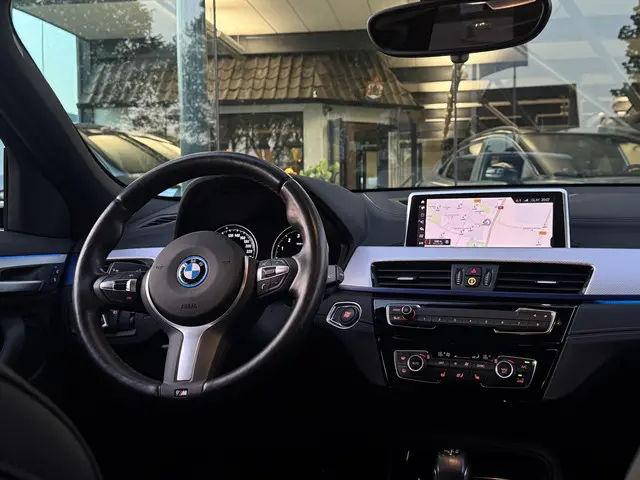 BMW X2 xDrive25e Executive 2023 Hybride Benzine 8