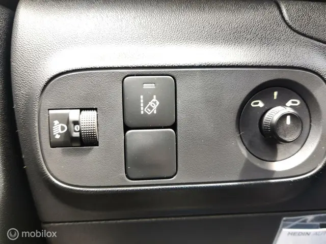 Citroën C3 1.2 PureTech ELLE 2018 Benzine 23