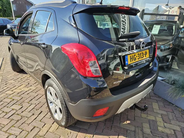 Opel Mokka 1.4 T Edition,trekhaak,lage km 2015 Benzine 5