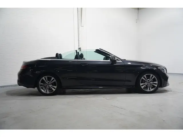 Mercedes-Benz C-Klasse Cabrio 180 AMG Line 2023 Benzine 17