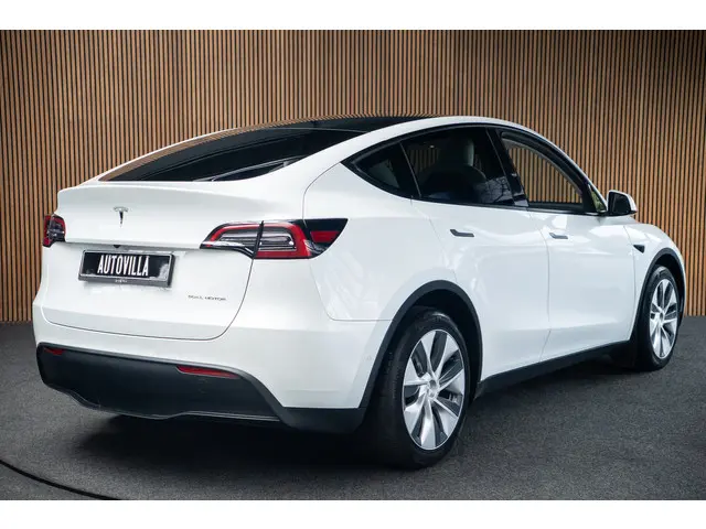 Tesla Model Y Long Range AWD 75 kWh 2023 Elektrisch 5