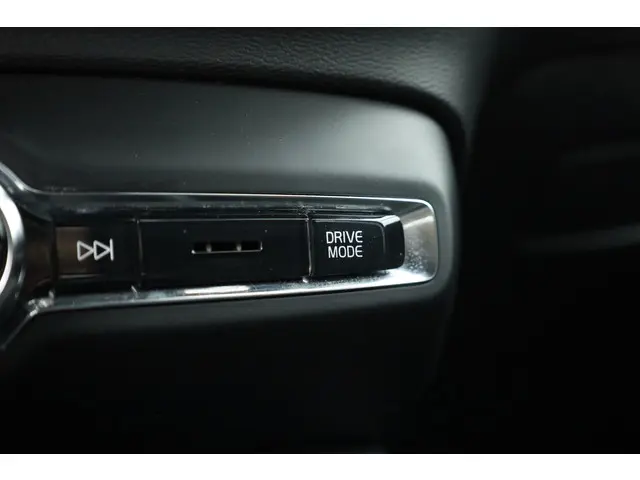 Volvo XC40 T5 Recharge R-Design 2022 Hybride Benzine 27