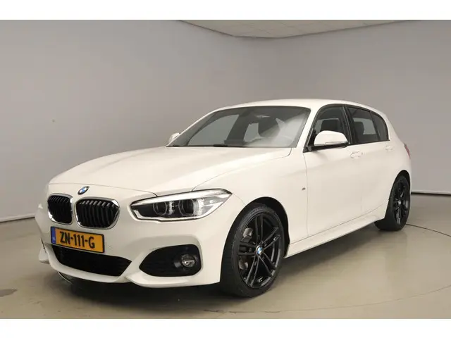 BMW 1 Serie 118i 2019 Benzine 45