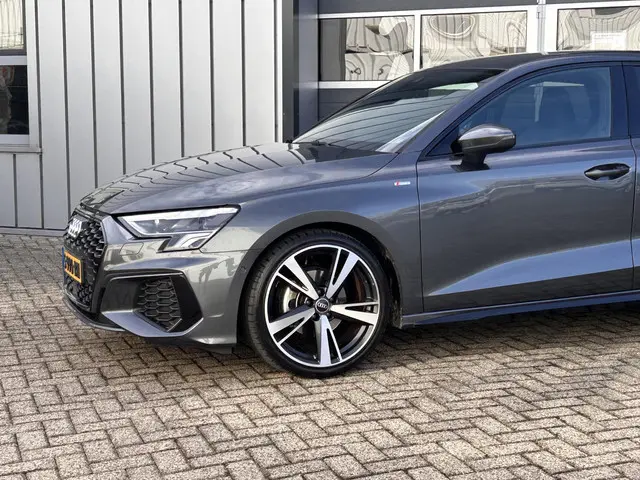 Audi A3 Sportback 30 TFSI S edition 2023 Benzine 3