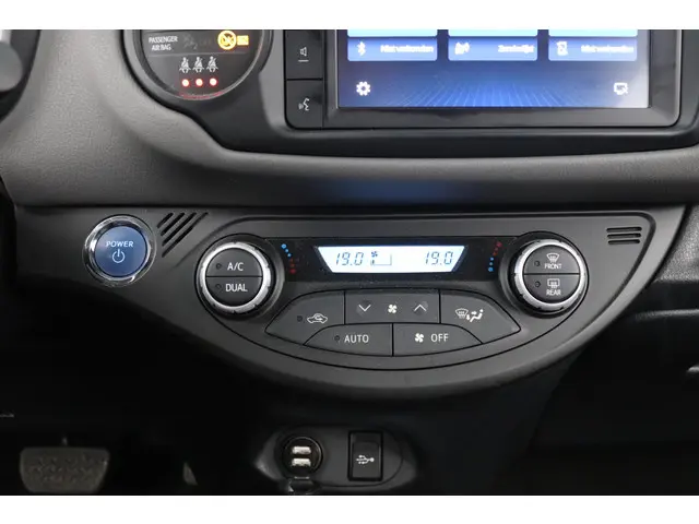 Toyota Yaris 1.5 Hybrid Dynamic 2020 Hybride Benzine 14