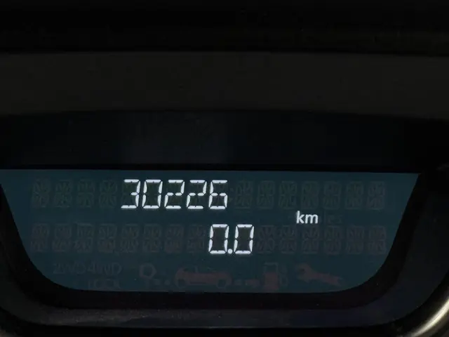 Renault Captur 1.3 TCe 150 EDC Version S 2019 Benzine 38