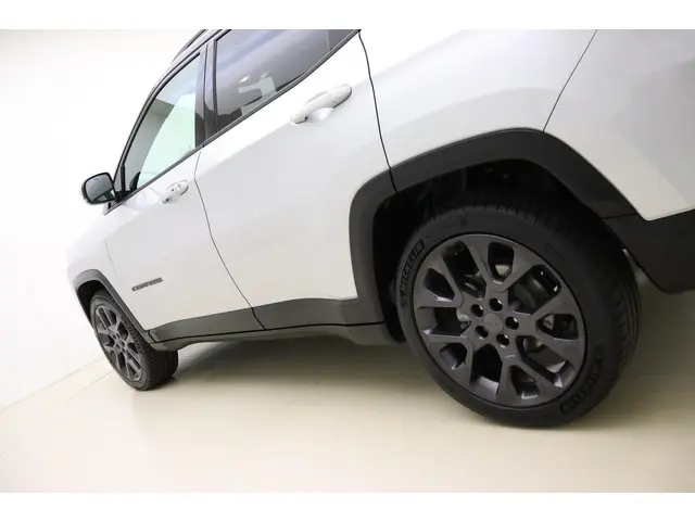 Jeep Compass 1.3T S 2020 Benzine 17
