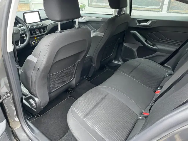 Ford Focus 1.0 EcoBoost Connected 2022 Benzine 10