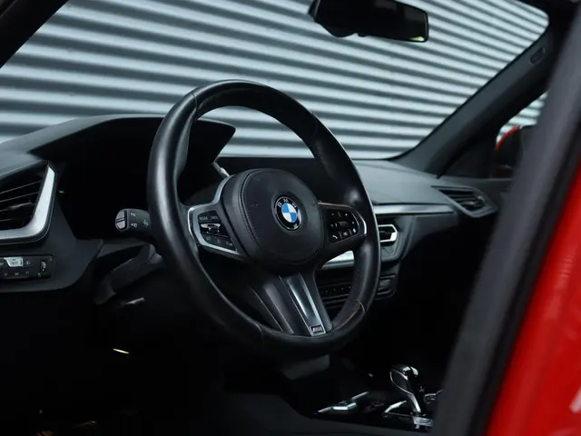 BMW 1 Serie 5-deurs 118i 2023 Benzine 13