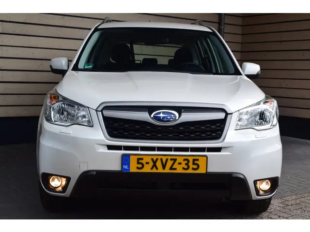 Subaru Forester 2.0 Luxury 2014 Benzine 3