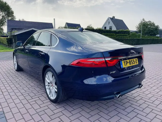 Jaguar XF 3.0 Portfolio AWD 2016 Benzine 14