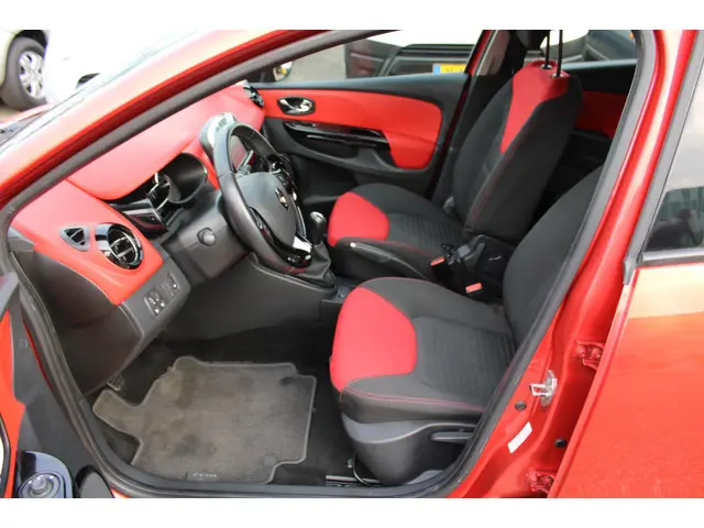 Renault Clio Estate 0.9 TCe Dynamique 2015 Benzine 9