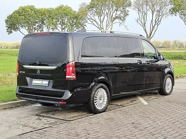 Mercedes-Benz EQV 300 2024 Elektrisch 3