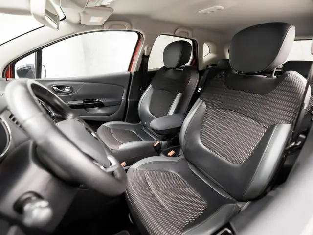 Renault Captur 1.2 TCe Dynamique Sport 2017 Benzine 12