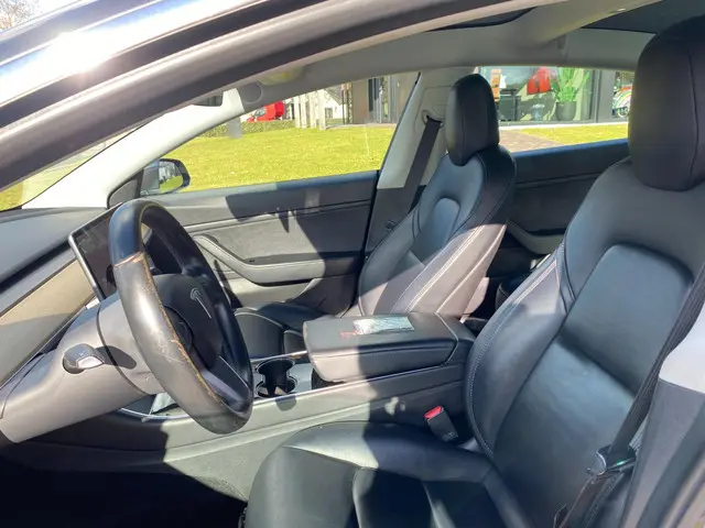 Tesla Model 3 Long Range AWD 75 kWh 2019 Elektrisch 11