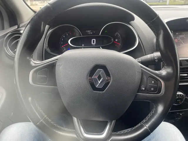 Renault Clio Estate 0.9 TCe Intens 2017 Benzine 10
