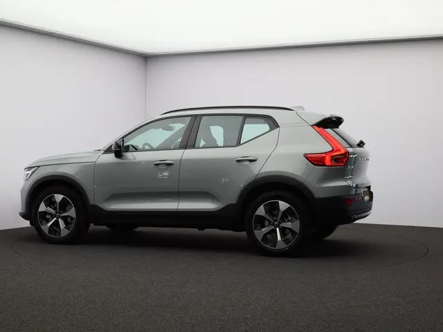 Volvo XC40 B4 197PK Plus Dark 2025 Benzine 17