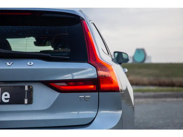 Volvo V90 2.0 T5 Momentum 2017 Benzine 13