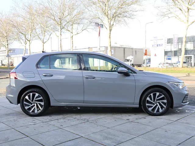 Volkswagen Golf 1.4 eHybrid PHEV 2022 Hybride Benzine 20