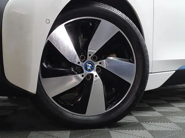 BMW i3 Basis High Executive 22 kWh Aut- 2013 Elektrisch 27