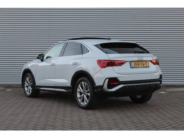 Audi Q3 35 TFSI Advanced edition 2024 Benzine 9