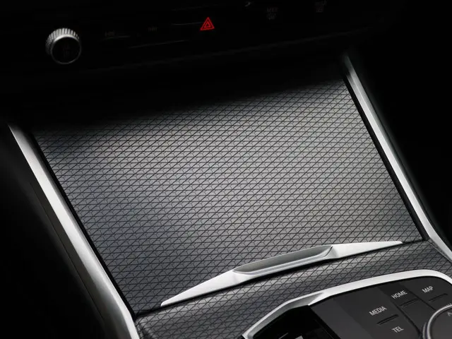 BMW 3 Serie Sedan 330e 2023 Hybride Benzine 19