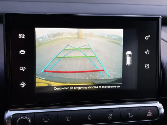 Citroën C4 Cactus 1.2 PureTech Shine 2015 Benzine 13