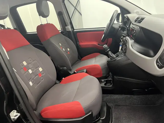 Fiat Panda 0.9 TwinAir Edizione Cool 2015 Benzine 19