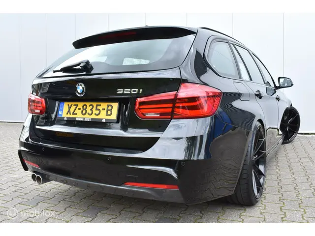 BMW 3 Serie Touring 320i Corporate Lease 2018 Benzine 5