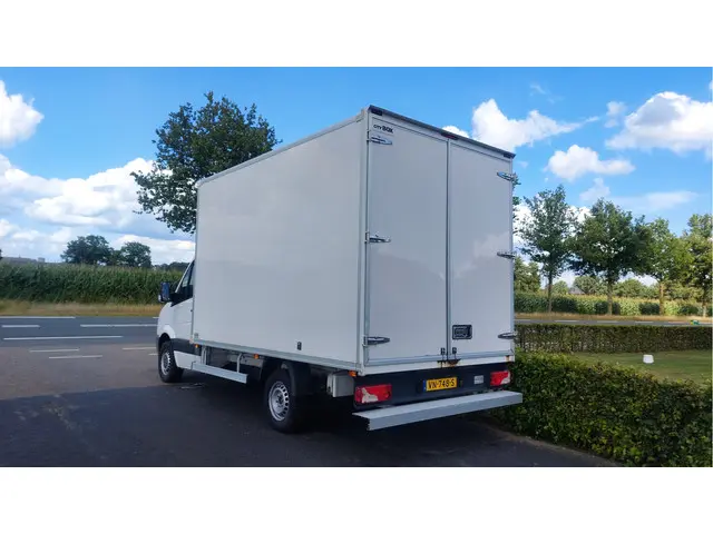 Volkswagen Crafter 35 2.0 TDI L2H1 2015 Diesel 5