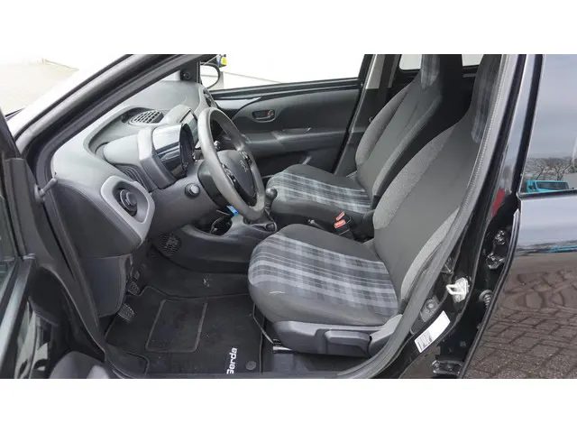 Peugeot 108 1.0 e-VTi Active Airco 5-Drs 2019 Benzine 9