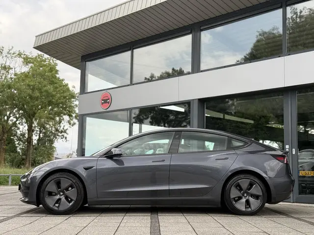Tesla Model 3 3