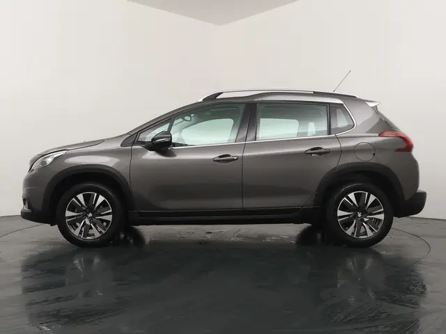 Peugeot 2008 1.2 PureTech GT-line 2018 Benzine 2