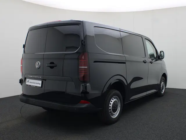 Volkswagen Transporter 2.0TDi 150pk Life L1 2024 Diesel 4