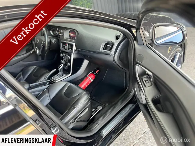 Volvo V40 2.0 T4 R-Design 2017 Benzine 21
