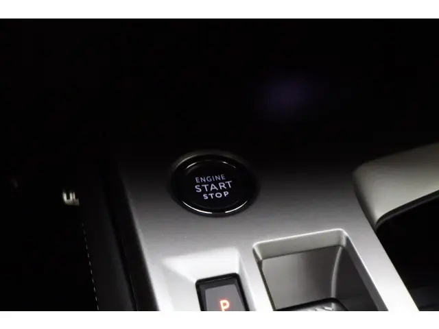 Peugeot 408 e-408 GT Avantage 58 kWh 2025 Elektrisch 28