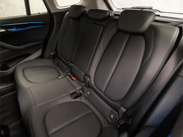 BMW X1 xDrive25e Sportline 2022 Hybride Benzine 15