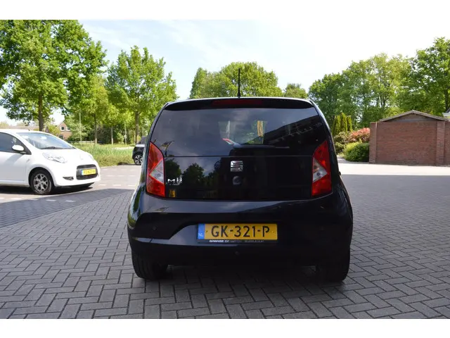 SEAT Mii 1.0 Sport Connect automaat 2015 Benzine 7