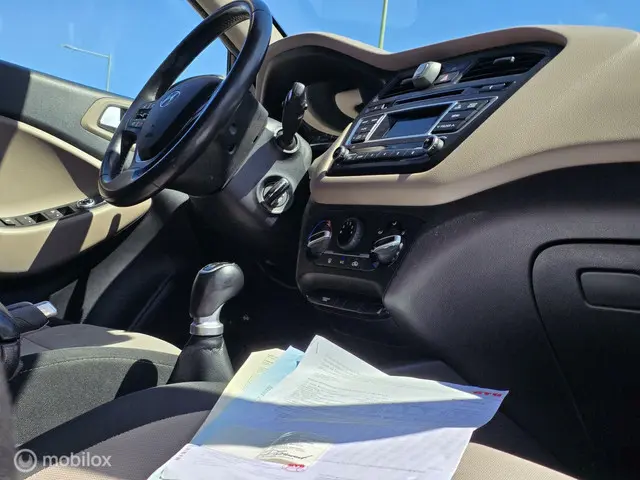 Hyundai i20 1.2 HPi-MotionPremium✅️Apk✅️Airco✅️ 2015 Benzine 16