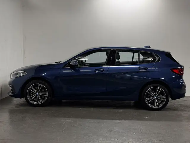 BMW 1 Serie 118i Sport Business 2021 Benzine 7