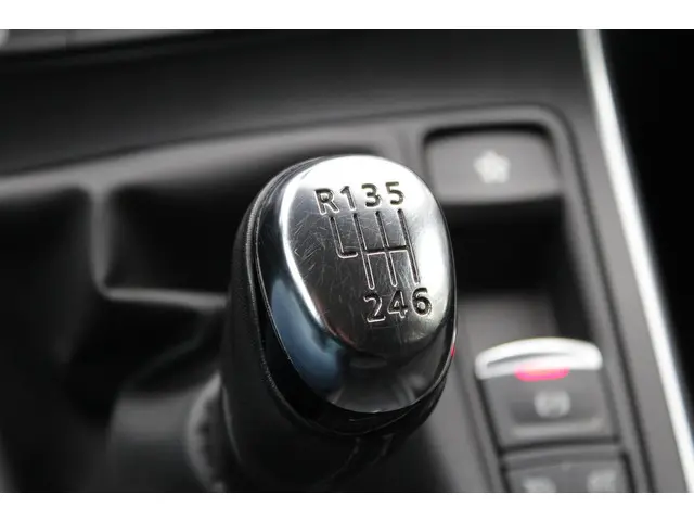 Renault Scénic 1.2 TCe Intens 130 2017 Benzine 33