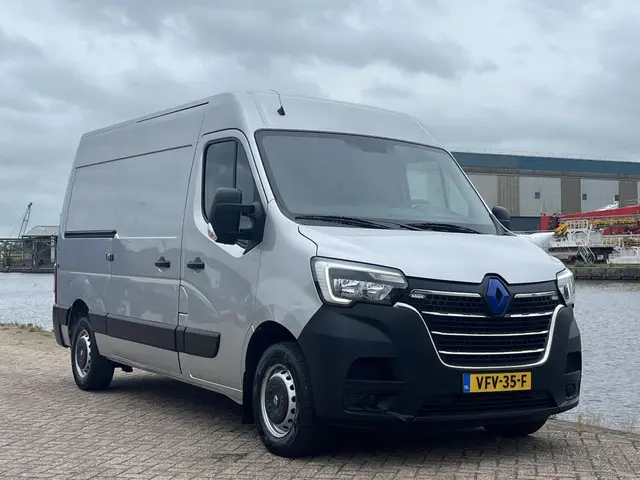 Renault Master bestel T35 2.3 dCi 135 L2H2 2020 Diesel 26
