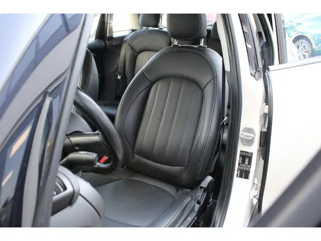 MINI One Mini 1.2 Business 2016 Benzine 16